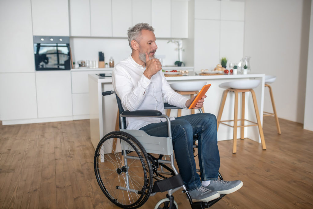 obligation bailleur social locataire handicapé
